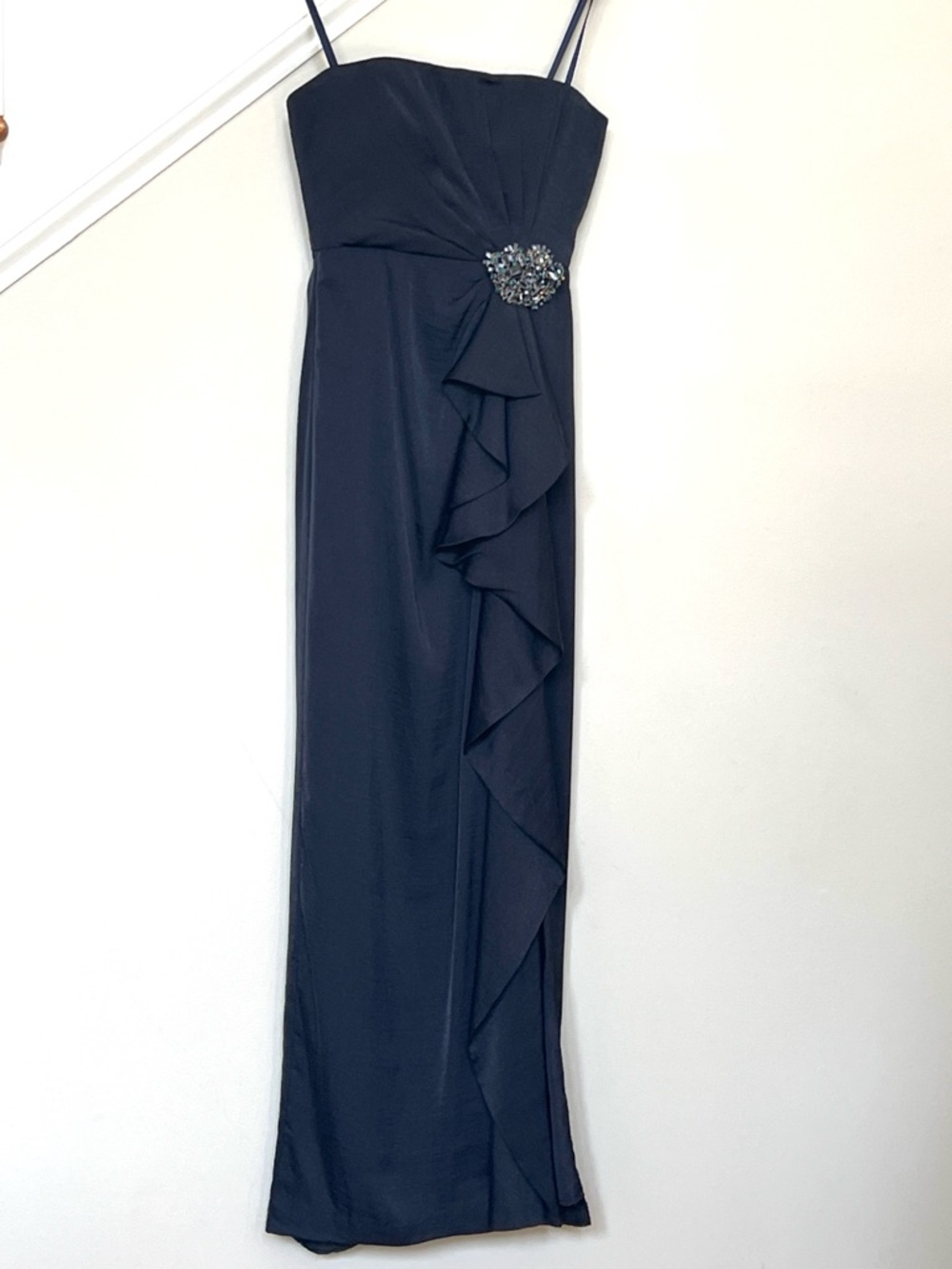 BCBGMAXAZRIA strapless navy blue matte satin formal gown detach brooch ruffle, 0